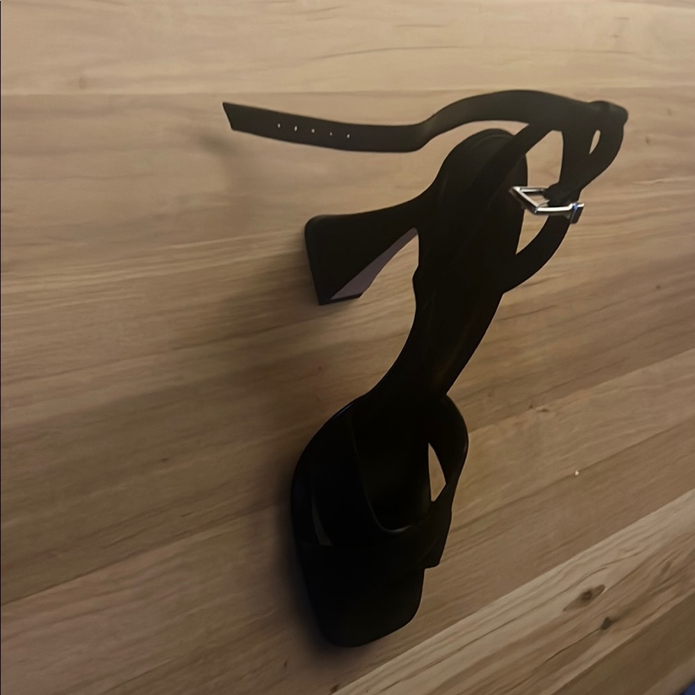 Sleek Black Heels for a Sophisticated Look